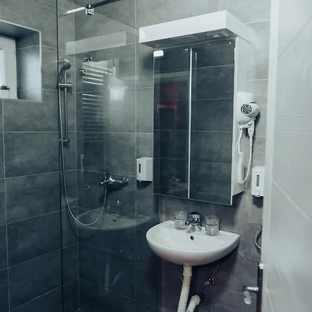 Dumalux Velvet アパート スボティツァ